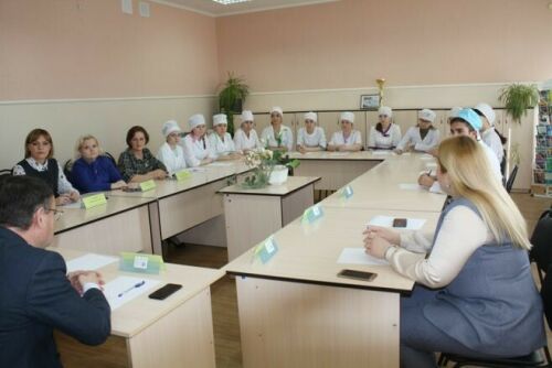 Түбән Кама медицина көллиятен тәмамлаучылар үзәк хастаханәдә эшкә урнаша алачак