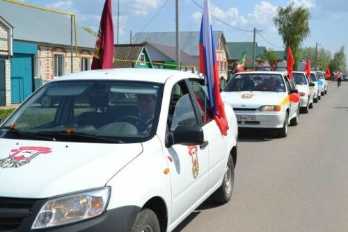 Апаста автомобильләр парады үткәрелде