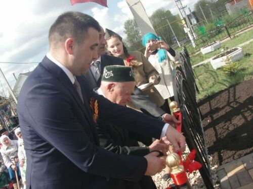 Зәй районы Аксар авылында тыл ветераннарына һәйкәл ачылды