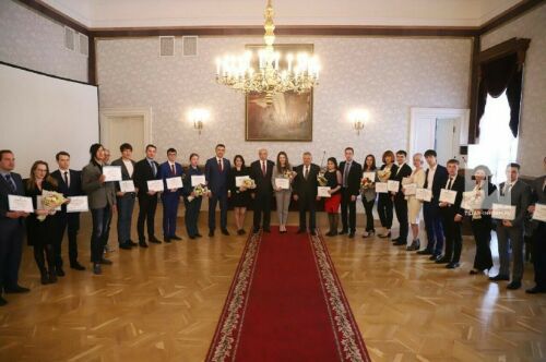 Татарстанның иң яхшы студентларына махсус дәүләт стипендияләре тапшырылды
