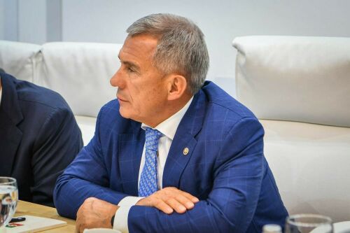 Миңнеханов Россия вице-премьерының губернаторлар белән сөйләшүендә катнашты
  