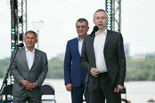 Новосибирск губернаторы татар халкының өлкә үсешендәге өлешен дуслык белән бәяли