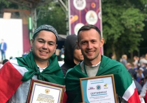 Түбән Кама егетләре Идел буе федераль округының яшьләр форумында җиңгән