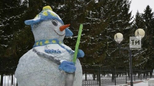 Урицкий паркындагы Кар бабайлар фестивалендә иң креатив скульпторны сайлаячаклар