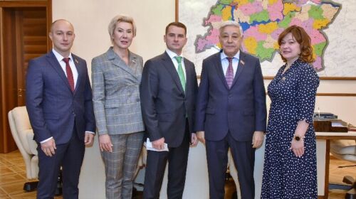 Фәрит Мөхәммәтшин һәм Ярослав Нилов парламентара хезмәттәшлек турында фикер алышты