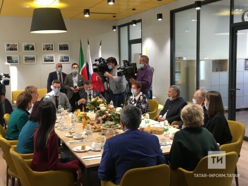 Рөстәм Миңнеханов полилингваль комплекс турында: Бу оҗмах! 