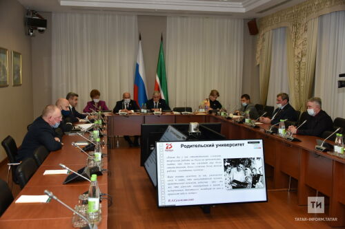 Альбина Насыйрова: Татар һәм инглиз телләрендә тәрбиячеләр әзерләү белгечлеге кирәк