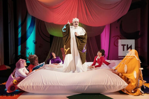 Камал театры балаларга "Мендәр әкияте" әзерләгән