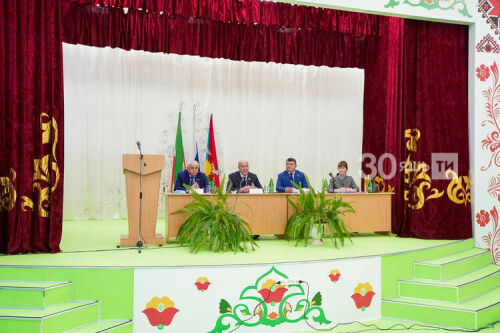 Марат Әхмәтов милли мәктәпләрне заманча җиһазлау бурычы торганын әйтте