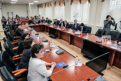 Тел, әдәбият һәм сәнгать институты яңа буын татар теле дәреслеген тәкъдим итте