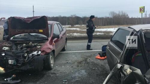 Татарстан трассасында булган авариядә ике олы кеше һәм бер бала зыян күргән