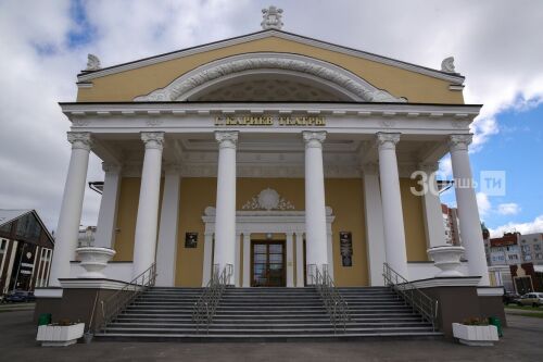 Кариев театры: Спектакльне интернеттан сатып алу – ниндидер дәрәҗәдә хәйриячелек тә 