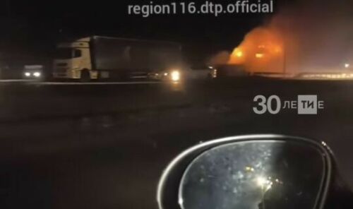 Төнлә Татарстанда М7 трассасында юл буендагы кафеның өске катында янгын чыккан