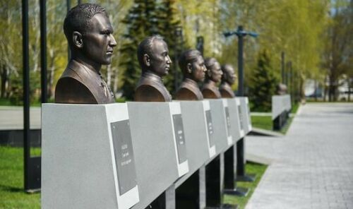 Түбән Камада 35 еллык тарихы булган Җиңү мәйданын төзекләндерделәр