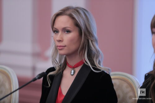 Диана Сәфәрова Тинчурин театрында спектакль куя