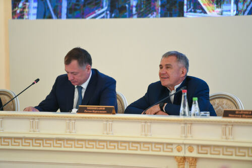 Рөстәм Миңнеханов: ТАССР 100 еллыгына ниятләнгән төзү эшләре бер көнгә дә туктамады