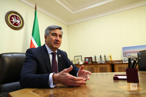 Васил Шәйхразиев: Илһам Шакиров исемендәге дәүләт премиясе турында указ чыгарга тиеш