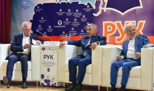 Рөстәм Миңнеханов: Кулланучылар кооперациясе һәрвакыт социаль мәсьәләләрне хәл итте