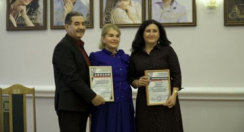 Тинчурин театрында сәламәтлеге чикле балалар өчен бәйгенең җиңүчеләрен бүләкләделәр