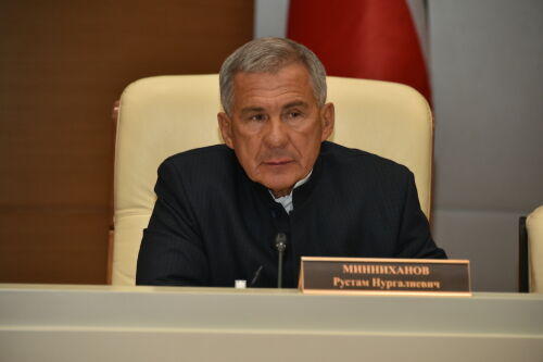 Рөстәм Миңнеханов: Гражданнарны коронавирустан вакцинацияләү буенча зур эш көтә