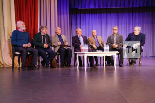 Казанда Россия язучылар берлеге делегациясе булып китте