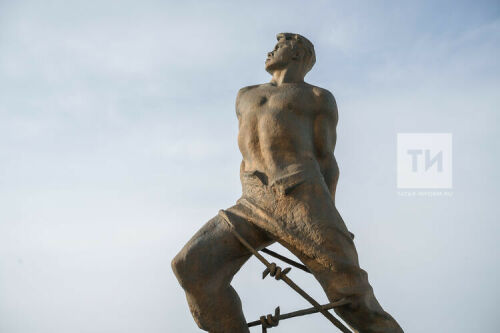 Муса Җәлилнең 115 еллыгы музейларда, мәктәптә һәм онлайн-чаралар белән билгеләп үтелә