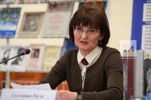 Рауза Солтанова татар театрында сәхнә бизәлеше турында фәнни хезмәтен тәкъдим итте