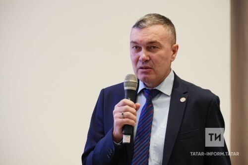 Ренат Вәлиуллин: Интернет ресурслар һәм басма матбугат бер-берсенә конкурент түгел