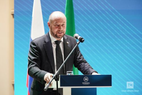 Әсгать Сәфәров Тик-токка милли контент белән чыгарга киңәш итте