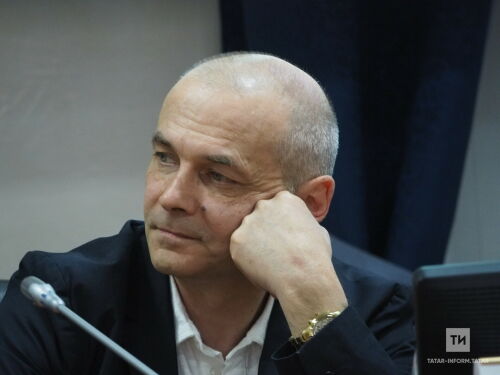 Фәрит Бикчәнтәев артистларга мактаулы исем бирү тәртибенә үзгәреш кертү кирәген әйтте