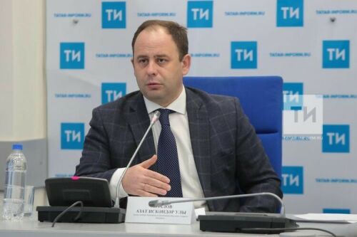 Шәһәр мәдәният идарәсе Казанда истәлек тактасы куйганда бер стильне сакларга чакырды