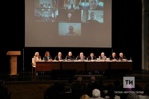 Рафис Корбан белән Вахит Имамов Язучылар берлеге рәисе була алмаячагын әйтте