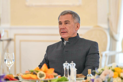 Рөстәм Миңнеханов: Безгә кайда күпме татар яшәвен белү мөһим