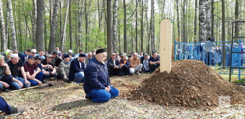 Атыш нәтиҗәсендә һәлак булган Әмир Зарипов ата-анасының туган авылында җирләнде