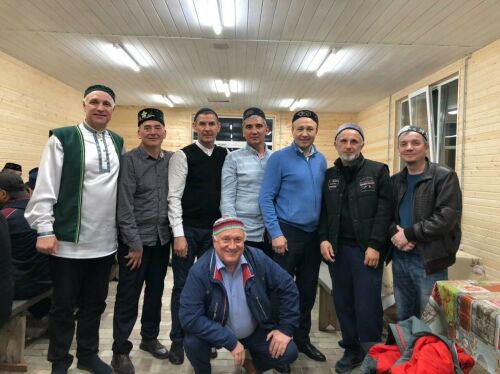 Халыкара спорт мастеры, боксер Фаат Гатин мөселманнар өчен ифтар мәҗлесе үткәрде 