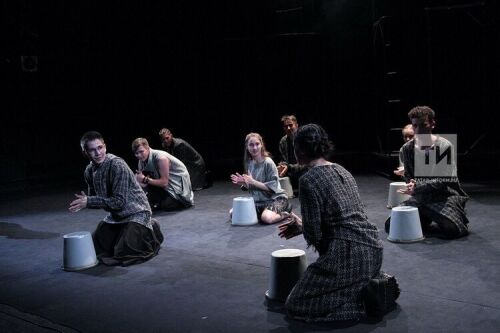 Татар актерлык курсы студентлары сәхнә теленнән имтихан тапшырды