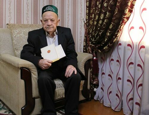 Ташкентта 103 яшендә хезмәт фронты ветераны Габдерәшит Исхаков вафат булган