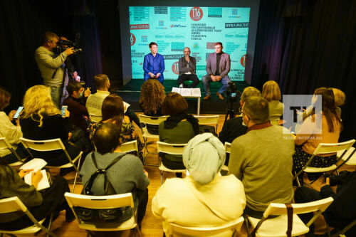 Яңа сезонда Камал театры Мәхмүт Галәүнең «Мөхәҗирләр»ен чыгарачак