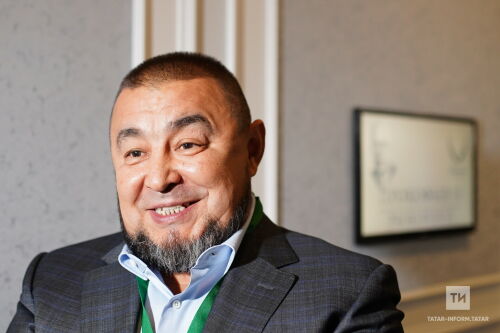 Ринат Насыйров: Мин — татар, дип горурланучы яшьләр көннән-көн азая бара
