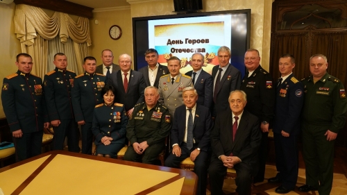 Мәскәүдә Татарстанның Тулы вәкаләтле вәкиллегендә Россия Геройларын котладылар