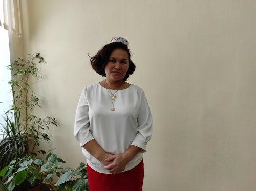 Татар теле укытучысы: Ата-аналар туган телне өйрәнү өчен гариза язуга гаҗәпләнде