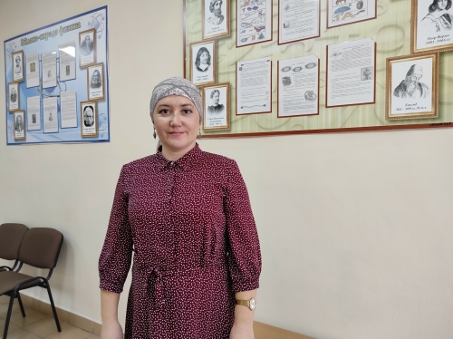 Удмуртиядә татар теле укытучысы: Бездә удмурт, рус, чегән кешеләре дә татарча өйрәнә