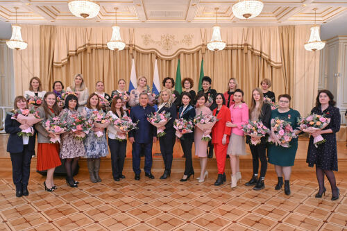 Рөстәм Миңнеханов: Татарстандагы һәр хатын-кыз икешәр, өчешәр бала тапсын иде