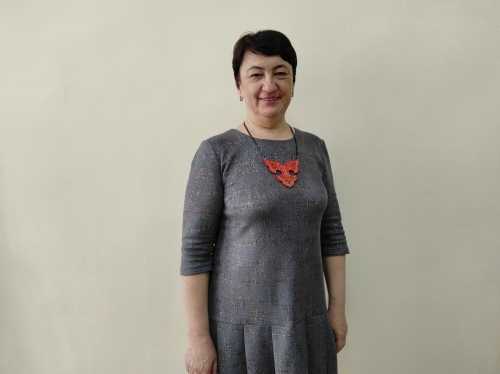 Татар теле укытучысы: Рус балаларын татар теленә чигү эшләре аша җәлеп иттем