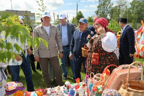 Марат Хөснуллин Чистай халкын Сабантуй белән котлады: Кайткан саен уңай үзгәрешләр күрәм