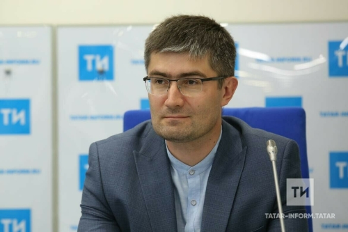 Ленар Шәех Татарстан китап нәшрияты ачкан яңа авторларны атый алмады