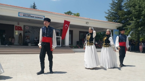 Төркиядә язгы кыр эшләре тәмамлануга багышланган Тепреч бәйрәме булды