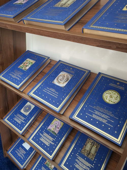 Сәмарканд шәһәрендә Үзбәкстанның мәдәни мирасын күрсәткән ун том китап тәкъдим ителә