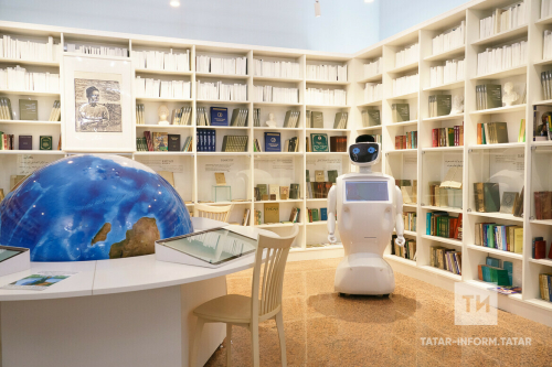 Тинчурин театры робот турында пьеса язачак драматургны игълан итте