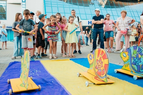 Түбән Камада нефть химиячеләренең беренче сыйныфка баручы балалары өчен бәйрәм үткәрелде